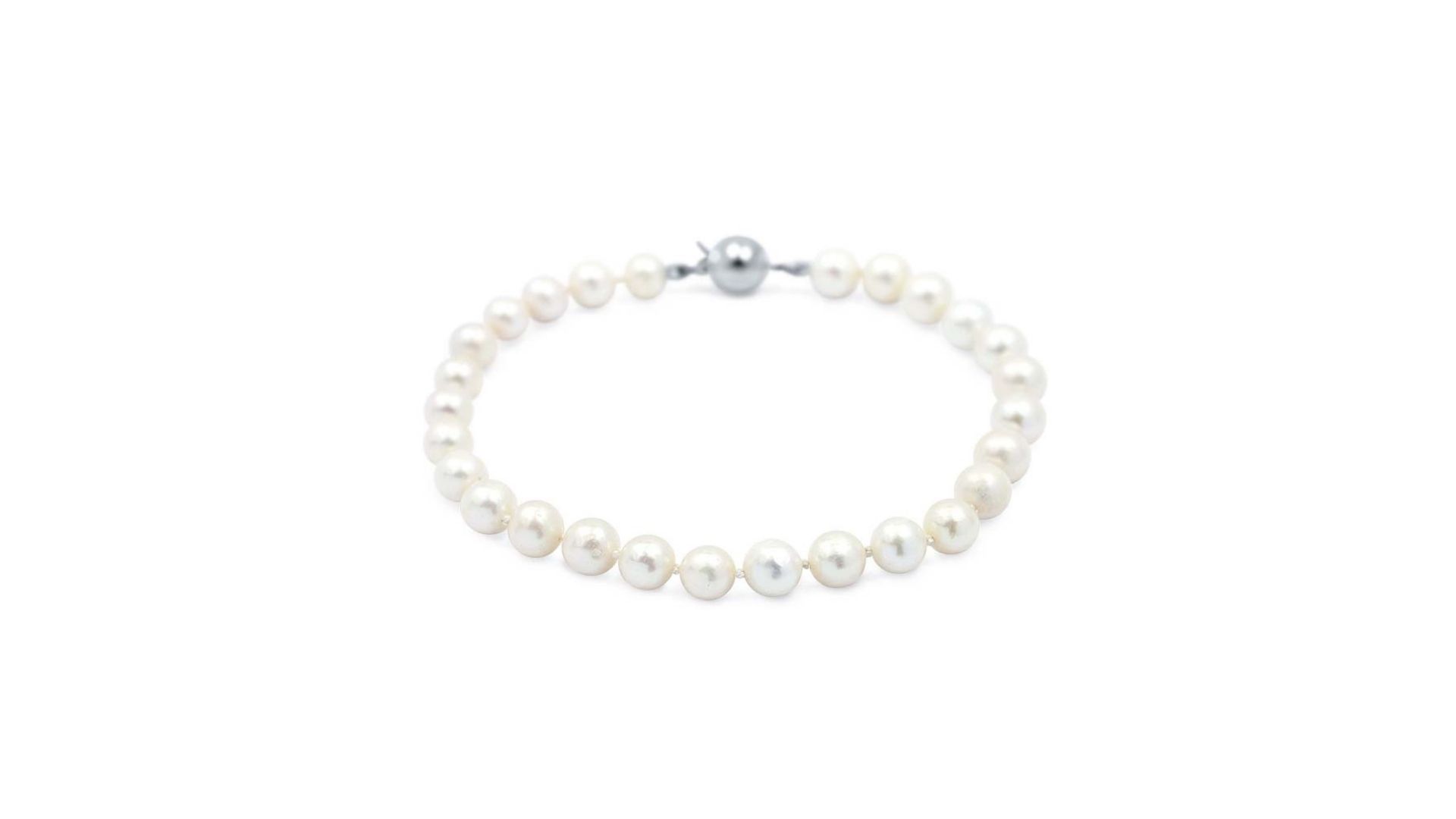 Ragyogó gyöngy karkötő kollekció a White & Blacknél